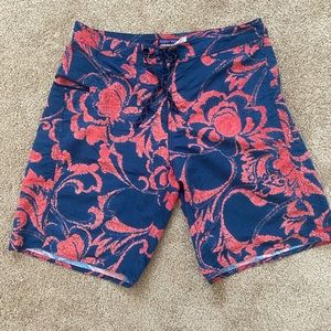 Patagonia Men’s board shorts. Size 35. Navy/red. EUC